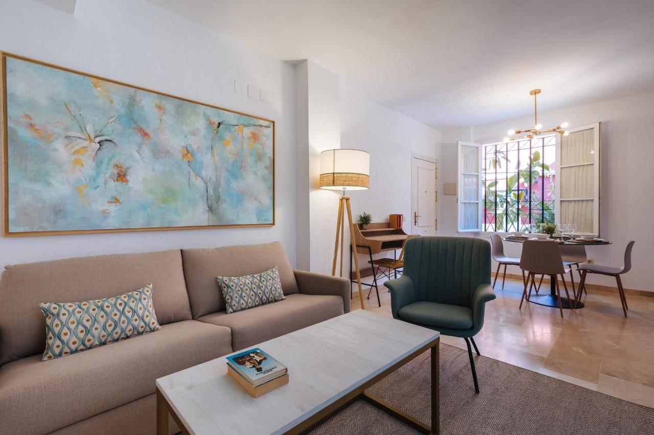Lirio Suite Apartment - Private Parking Included เซบีญา ภายนอก รูปภาพ