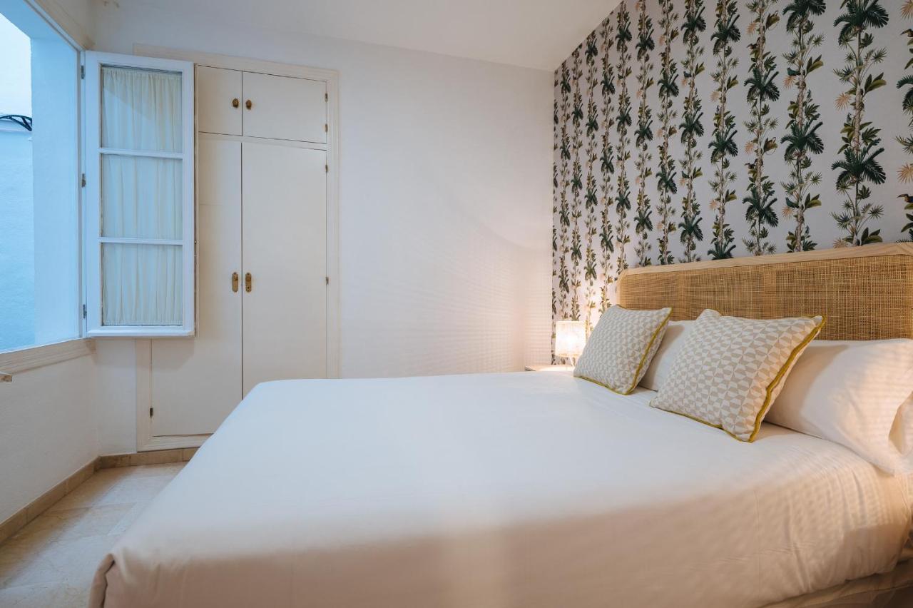 Lirio Suite Apartment - Private Parking Included เซบีญา ภายนอก รูปภาพ
