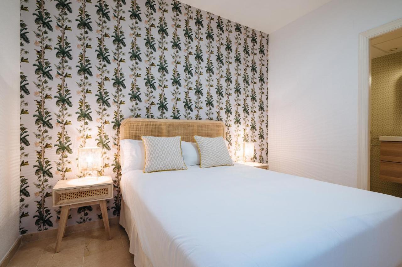 Lirio Suite Apartment - Private Parking Included เซบีญา ภายนอก รูปภาพ